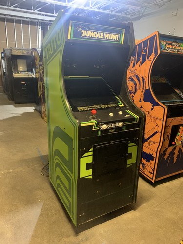 Jungle hunt arcade machine - jungle,